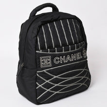 画像をギャラリービューアに読み込む, CHANEL シャネル スポーツライン バックパック リュック 10番台 ココマーク ナイロン ステッチ ブラック ホワイト 美品 中古 4a003832