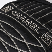 画像をギャラリービューアに読み込む, CHANEL シャネル スポーツライン バックパック リュック 10番台 ココマーク ナイロン ステッチ ブラック ホワイト 美品 中古 4a003832