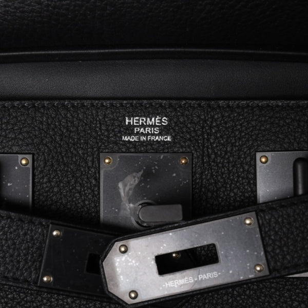 New and unused Hermes Kelly Akkad PM W engraved one shoulder bag black so black monochrome hardware used 4a003843