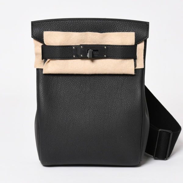 New and unused Hermes Kelly Akkad PM W engraved one shoulder bag black so black monochrome hardware used 4a003843
