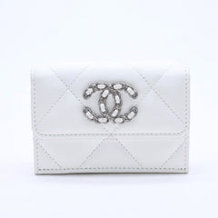 極美品 CHANEL シャネル CHANEL 19 スモールフラップウォレット 三つ折り財布 AP1064 32番台 ココマーク ラムスキン ホワイト 中古 4a003636