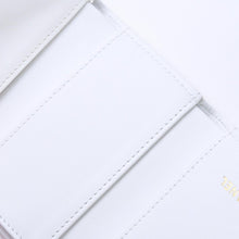 画像をギャラリービューアに読み込む, 極美品 CHANEL シャネル CHANEL 19 スモールフラップウォレット 三つ折り財布 AP1064 32番台 ココマーク ラムスキン ホワイト 中古 4a003636