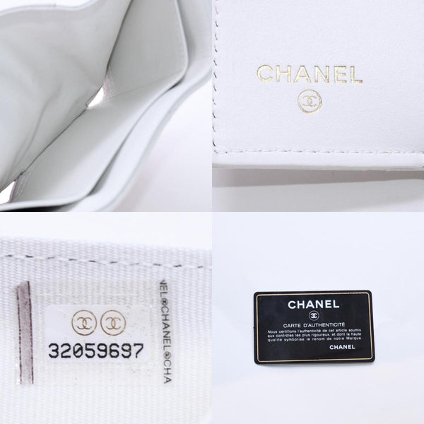 極美品 CHANEL シャネル CHANEL 19 スモールフラップウォレット 三つ折り財布 AP1064 32番台 ココマーク ラムスキン ホワイト 中古 4a003636
