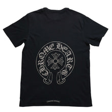 Load image into Gallery viewer, CHROME HEARTS クロムハーツ ホースシュー CHプラス 半袖Tシャツ ネイビー スクロールラベル Mサイズ カットソー 美品 中古 4a003852