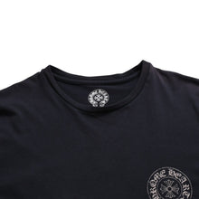 Load image into Gallery viewer, CHROME HEARTS クロムハーツ ホースシュー CHプラス 半袖Tシャツ ネイビー スクロールラベル Mサイズ カットソー 美品 中古 4a003852