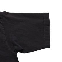 Load image into Gallery viewer, CHROME HEARTS クロムハーツ オールドモデル ホースシュー&amp;スタープリントポケットTシャツ Mサイズ ホースシュー CHクロス スクロールラベル CHロゴ スターデザイン ホワイト 美品 中古 4a003868