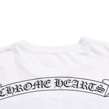 Load image into Gallery viewer, CHROME HEARTS クロムハーツ Tシャツ AOYAMA 20TH ANNIVERSARY 青山20周年記念 リチャードスターク サイズL ホワイト オレンジ 美品 中古 4a003857