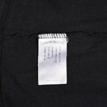 Load image into Gallery viewer, CHROME HEARTS クロムハーツ ヴァーティカルロゴ Tシャツ スクロールラベルロゴ ブラック イエロー サイズL 良品 中古 4a003858