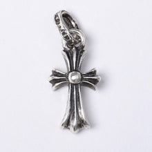 Load image into Gallery viewer, 極美品 新型 CHROME HEARTS クロムハーツ CRS BBYFAT ベイビーファットクロス ペンダントトップ チャーム 重量約2.16g シルバー925 中古 4a003806