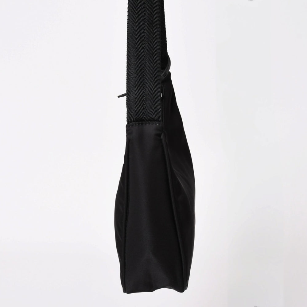 新品同様品 PRADA プラダ ホーボー ハンドバッグ MV515 トライアングルロゴ 三角ロゴプレート ナイロン ブラック 中古 4a003875