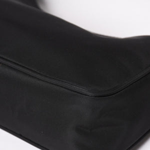 Like new product PRADA Hobo Handbag MV515 Triangle Logo Triangle Logo Plate Nylon Black Used 4a003875