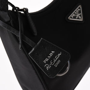 Like new product PRADA Hobo Handbag MV515 Triangle Logo Triangle Logo Plate Nylon Black Used 4a003875