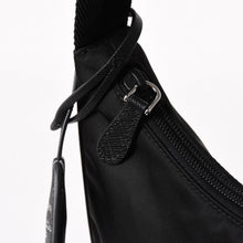 画像をギャラリービューアに読み込む, 新品同様品 PRADA プラダ ホーボー ハンドバッグ MV515 トライアングルロゴ 三角ロゴプレート ナイロン ブラック 中古 4a003875
