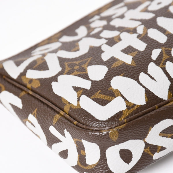 Very Good Condition LOUIS VUITTON Pochette Accessory Soir Accessor Pouch M92192 Monogram Graffiti Used 4a004279