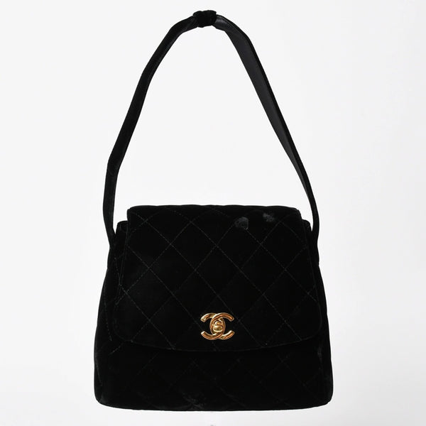 極美品 CHANEL シャネル ワンショルダーバッグ 4番台 ココマーク ベルベット キルティング ターンロック ブラック ゴールド金具 中古 4a003933