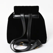 画像をギャラリービューアに読み込む, 極美品 YVES SAINT LAURENT イヴサンローラン Vicky Small ヴィッキースモール バックパック 582628 ベルベット ゴールド金具 中古 4a003927