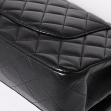 Load image into Gallery viewer, CHANEL シャネル マトラッセ25 Wフラップ Wチェーンショルダーバッグ 19番台 ラムスキン ココマーク ブラック シルバー金具 美品 中古 4a003961