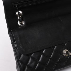 CHANEL シャネル マトラッセ25 Wフラップ Wチェーンショルダーバッグ 19番台 ラムスキン ココマーク ブラック シルバー金具 美品 中古 4a003961