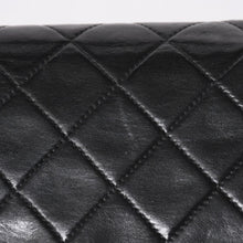 Load image into Gallery viewer, 極美品 CHANEL シャネル マトラッセ25 Wフラップ Wチェーンショルダーバッグ 5番台 ココマーク ラムスキン ブラック ゴールド金具 中古 4a003913