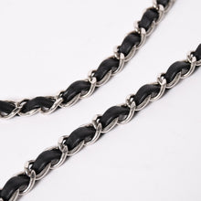 Load image into Gallery viewer, CHANEL シャネル マトラッセ25 Wフラップ Wチェーンショルダーバッグ 19番台 ラムスキン ココマーク ブラック シルバー金具 美品 中古 4a003961