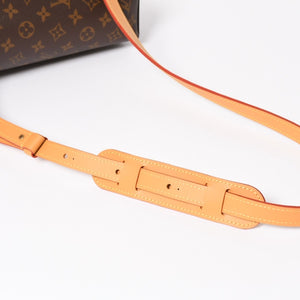 Like new LOUIS VUITTON 22FW Flower Bouquet Shoulder Bag M81618 Monogram Brown Virgil Abloh Used 4a004274