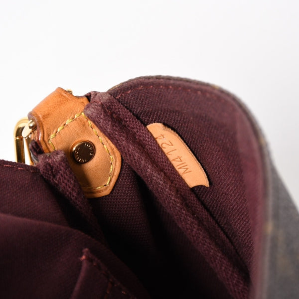 Very Good Condition LOUIS VUITTON Favorite PM Shoulder Bag M40717 Monogram Brown Gold Hardware Used 4a003938