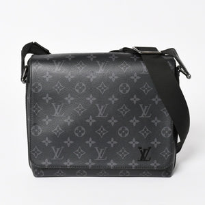 LOUIS VUITTON Shoulder Bag M44000 District NM Monogram Eclipse Black RFID Good Condition Used 4a003922