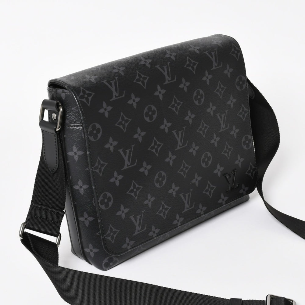 LOUIS VUITTON ルイヴィトン ショルダーバッグ M44000 ディストリクト NMモノグラム･エクリプス ブラック RFID 美品 中古 4a003922
