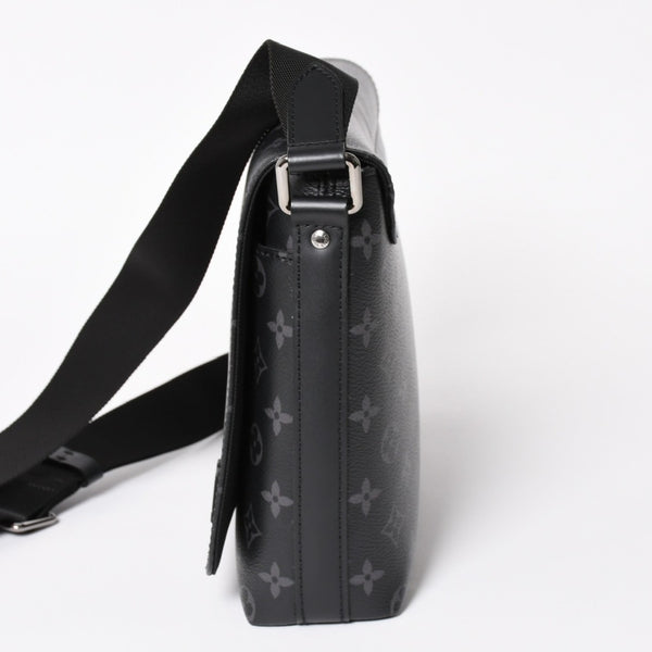 LOUIS VUITTON Shoulder Bag M44000 District NM Monogram Eclipse Black RFID Good Condition Used 4a003922