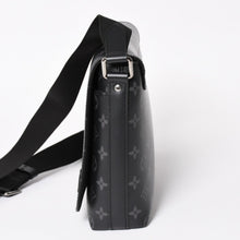 画像をギャラリービューアに読み込む, LOUIS VUITTON ルイヴィトン ショルダーバッグ M44000 ディストリクト NMモノグラム･エクリプス ブラック RFID 美品 中古 4a003922