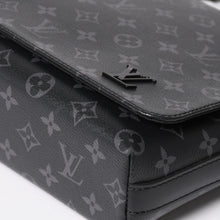 画像をギャラリービューアに読み込む, LOUIS VUITTON ルイヴィトン ショルダーバッグ M44000 ディストリクト NMモノグラム･エクリプス ブラック RFID 美品 中古 4a003922