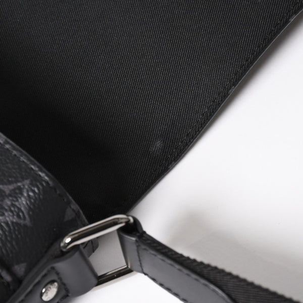 LOUIS VUITTON Shoulder Bag M44000 District NM Monogram Eclipse Black RFID Good Condition Used 4a003922