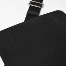 画像をギャラリービューアに読み込む, LOUIS VUITTON ルイヴィトン ショルダーバッグ M44000 ディストリクト NMモノグラム･エクリプス ブラック RFID 美品 中古 4a003922