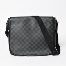 画像をギャラリービューアに読み込む, 極美品 LOUIS VUITTON ルイヴィトン ダニエルMM ショルダーバッグ N58029 ダミエグラフィット SP2101 ブラック シルバー金具 中古 4a003942