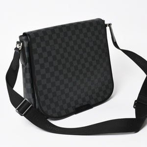 極美品 LOUIS VUITTON ルイヴィトン ダニエルMM ショルダーバッグ N58029 ダミエグラフィット SP2101 ブラック シルバー金具 中古 4a003942