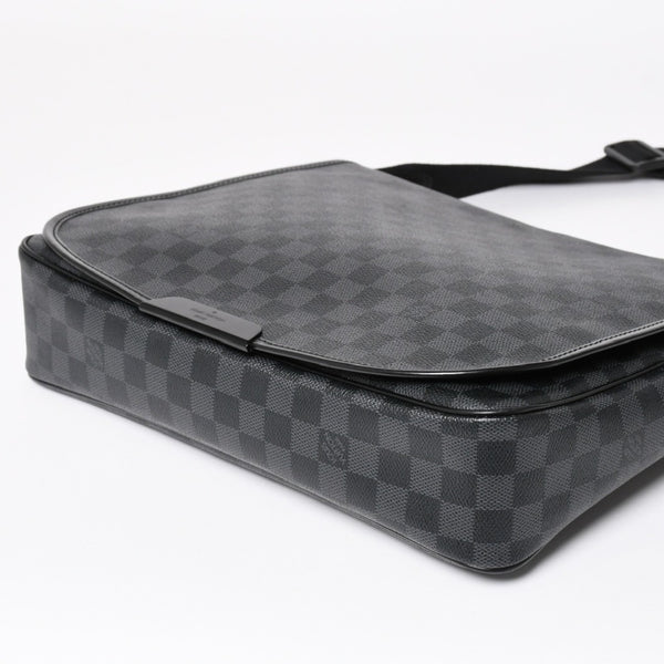 極美品 LOUIS VUITTON ルイヴィトン ダニエルMM ショルダーバッグ N58029 ダミエグラフィット SP2101 ブラック シルバー金具 中古 4a003942
