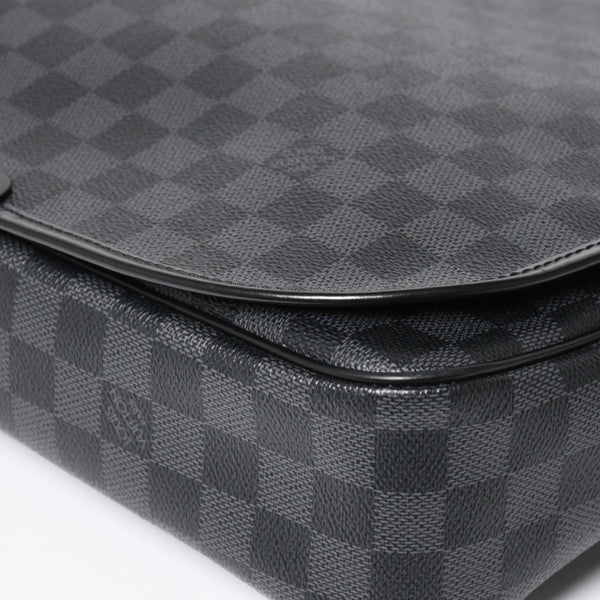 極美品 LOUIS VUITTON ルイヴィトン ダニエルMM ショルダーバッグ N58029 ダミエグラフィット SP2101 ブラック シルバー金具 中古 4a003942