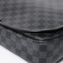 画像をギャラリービューアに読み込む, 極美品 LOUIS VUITTON ルイヴィトン ダニエルMM ショルダーバッグ N58029 ダミエグラフィット SP2101 ブラック シルバー金具 中古 4a003942