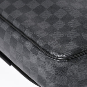 極美品 LOUIS VUITTON ルイヴィトン ダニエルMM ショルダーバッグ N58029 ダミエグラフィット SP2101 ブラック シルバー金具 中古 4a003942
