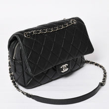 画像をギャラリービューアに読み込む, 極美品 CHANEL シャネル Sフラップ Wチェーンショルダーバッグ 21番台 ココマーク ラムスキン ブラック シルバー金具 中古 4a003966