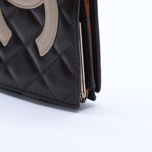 Load image into Gallery viewer, 新品同様 CHANEL シャネル カンボンライン がま口 コンパクトウォレット 二つ折り財布 A26720 9番台 ココマーク カーフスキン 中古 4a003956