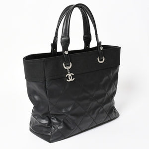 Very Good Condition Rare Item CHANEL Tote Bag Paris Biarritz Coated Canvas Leather Black 17th Series Used 4a003954