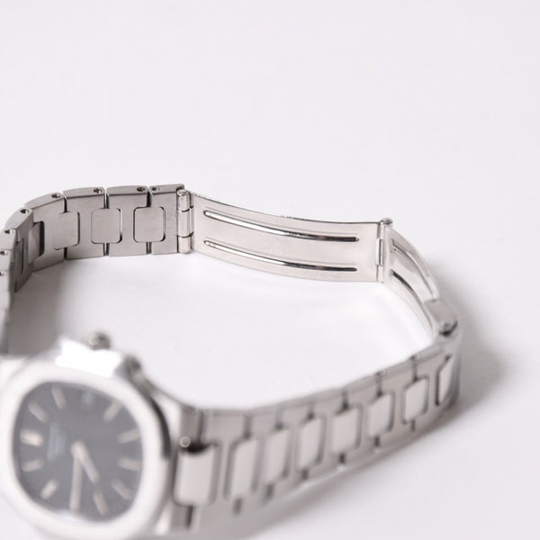 PATEK PHILIPPE パテック フィリップ NAUTILUS ノーチラス 腕時計 4700/1A-050 クォーツ ステンレススチール 黒文字盤 美品 中古 4a003975