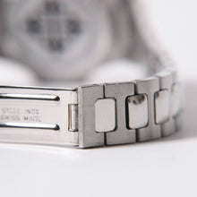 画像をギャラリービューアに読み込む, PATEK PHILIPPE パテック フィリップ NAUTILUS ノーチラス 腕時計 4700/1A-050 クォーツ ステンレススチール 黒文字盤 美品 中古 4a003975