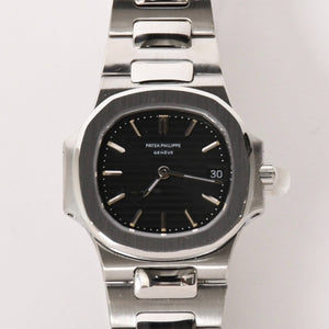 PATEK PHILIPPE パテック フィリップ NAUTILUS ノーチラス 腕時計 4700/1A-050 クォーツ ステンレススチール 黒文字盤 美品 中古 4a003975