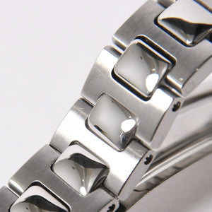 PATEK PHILIPPE パテック フィリップ NAUTILUS ノーチラス 腕時計 4700/1A-050 クォーツ ステンレススチール 黒文字盤 美品 中古 4a003975