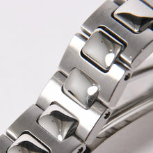画像をギャラリービューアに読み込む, PATEK PHILIPPE パテック フィリップ NAUTILUS ノーチラス 腕時計 4700/1A-050 クォーツ ステンレススチール 黒文字盤 美品 中古 4a003975
