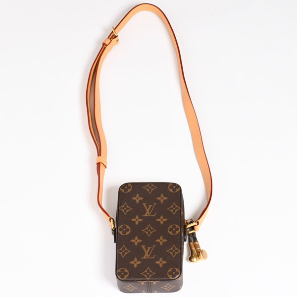 極美品 LOUIS VUITTON ルイヴィトン ミュージック プレイヤー ウェアラブル ウォレット モノグラム ショルダーバッグ バッグ レディース M14063 中古 4a002385