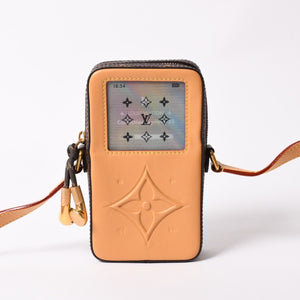 極美品 LOUIS VUITTON ルイヴィトン ミュージック プレイヤー ウェアラブル ウォレット モノグラム ショルダーバッグ バッグ レディース M14063 中古 4a002385