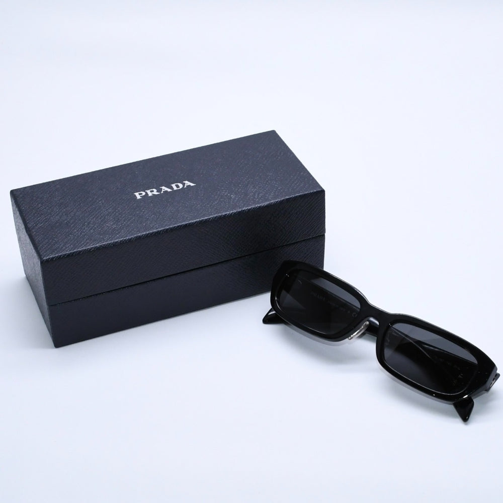極美品 PRADA プラダ サングラス アイウェア SPR B06-F サイズ55□18 145 プラスチック ブラック 中古 4a003987